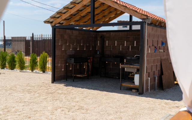 Белый песок