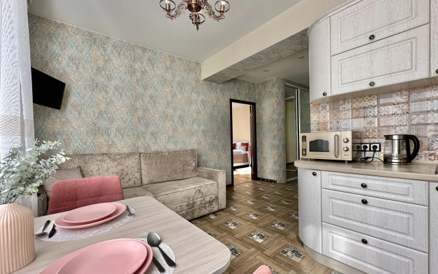Na Allee Geroyev v Antichnom stile Apartments