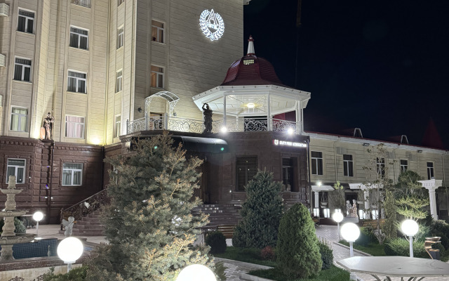 Alexander Hotel