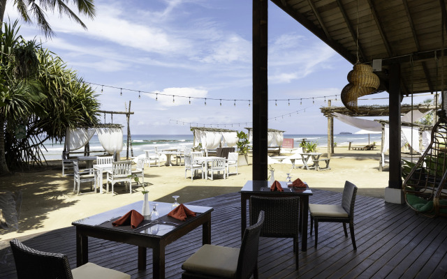 EKHO Surf Bentota Hotel