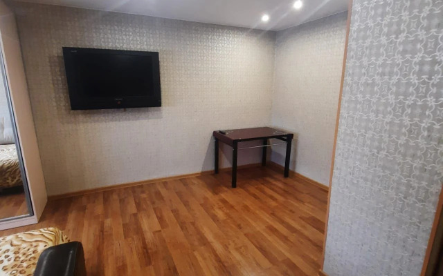 Квартира на Школьном переулке 10