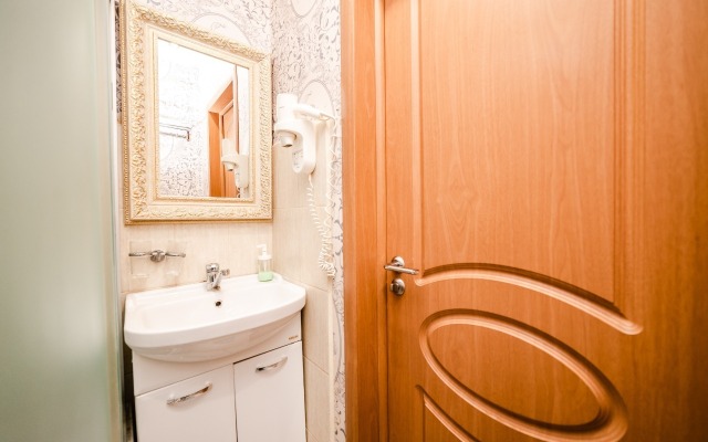 Avtozavodskaya 19k1 (530) Apartments