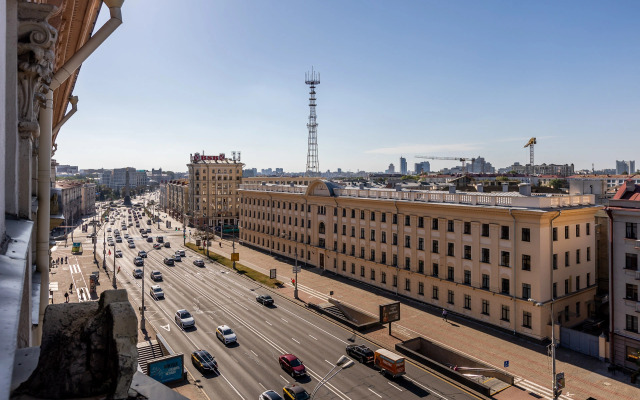 Na Ploschadi Pobedy Apartments