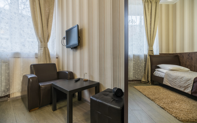 Persona Mini-Hotel