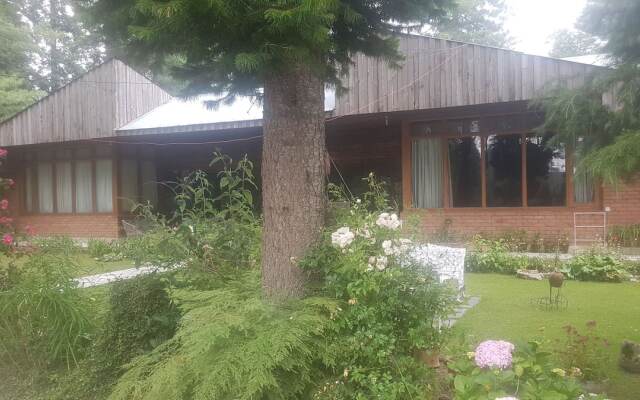 Вилла Camp on Beautiful Toddy Pond