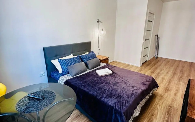 Квартира Уютная в Микрорайоне Десна метро Ольховая