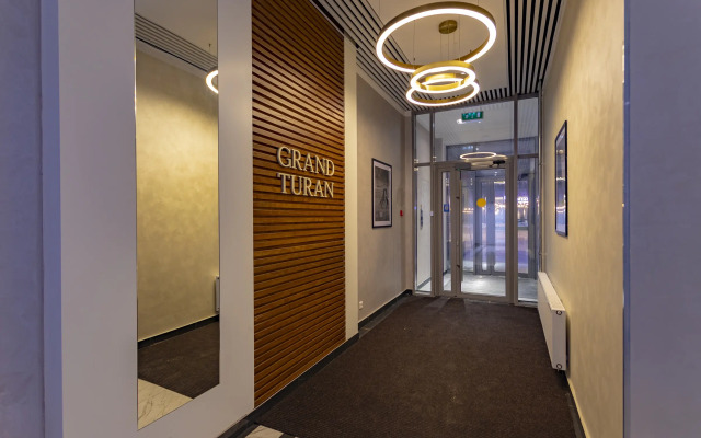 Vozle Khan-Shatyra - Glavnoy Dostoprimechatelnosti Astany Apartments