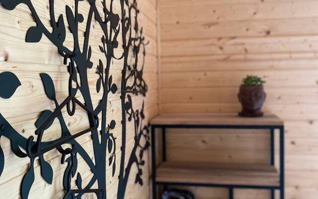 Частный дом Ani hOMe с садом у горной реки