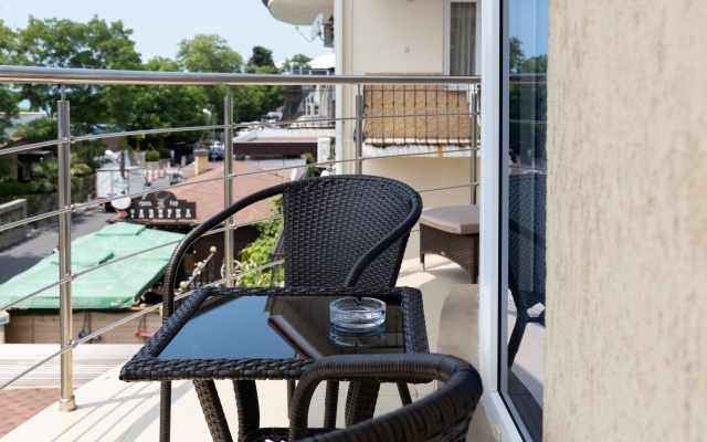 SL Kavkaz Hotel