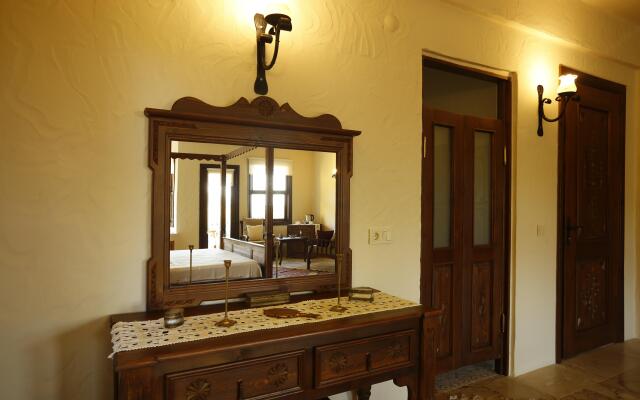 Mandarin & Mango Boutique Hotel