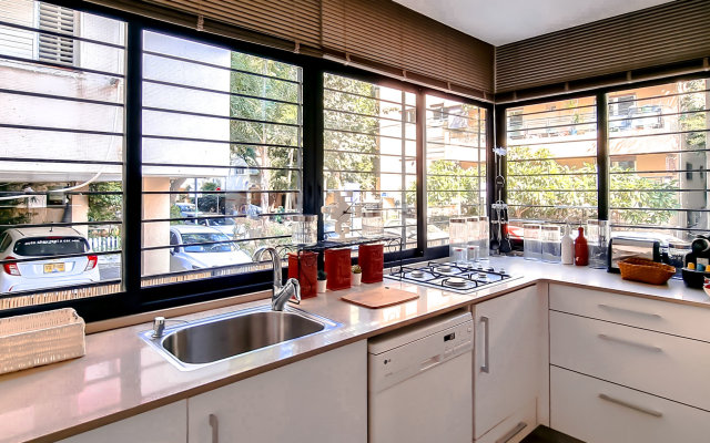 Apt Nacre Apartments