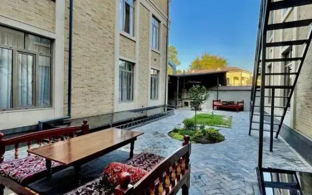 Отель Alpha Plaza