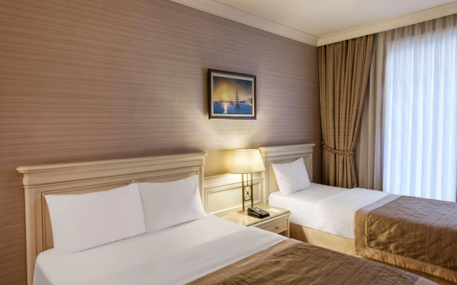 Elite World Comfy Taksim