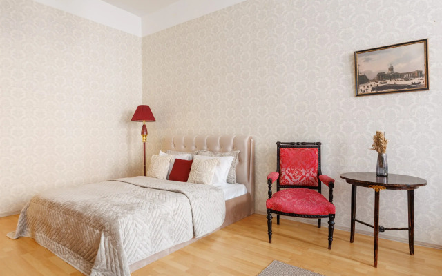 Vidovye na Bolshoy Konyushennoy Apartments