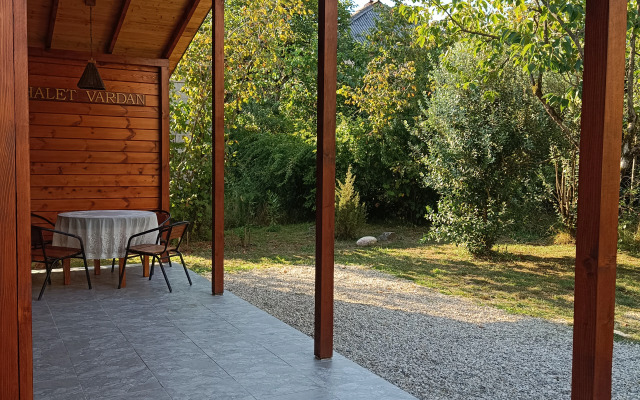 Chalet Vardan Bungalow