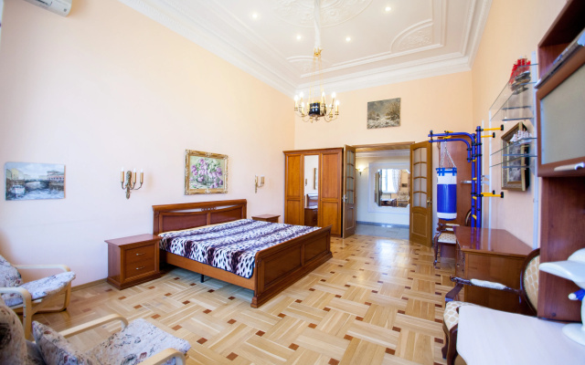 Bolshaya Konyushennaya 3 Apartments