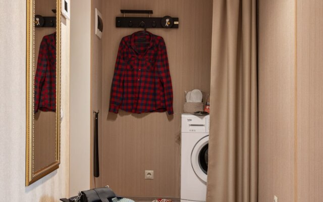 V Rybnoy Derevne Flat