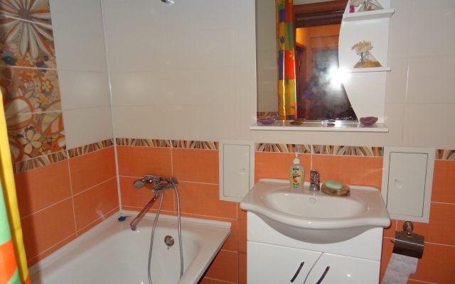 Квартира Двухкомнатная на Спутнике