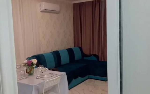Green Fox Na Naberezhnoy Privolzhskogo Zatona 22a Flat