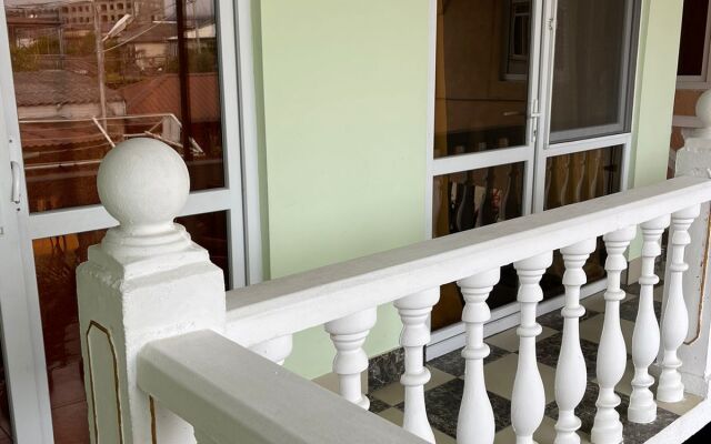 "San-Mariya" Guest House