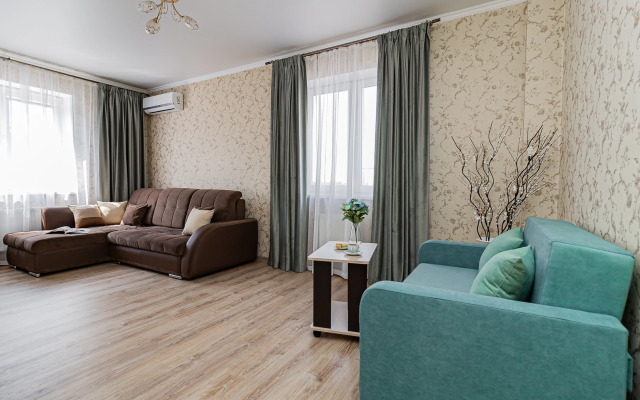 Квартира Большая Двухкомнатная на Селезнева