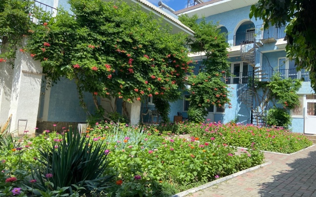 Taraktash Guest house