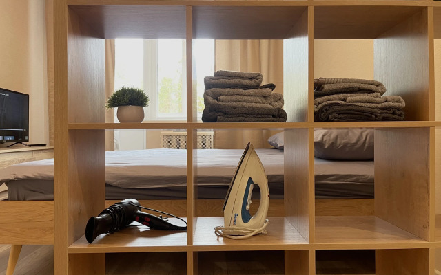 Na Bolotnikova Frunze Flat