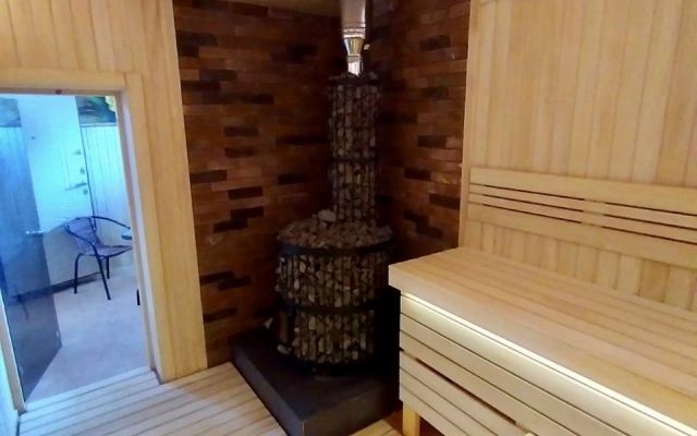 Kottedzhi v Arendu Beregovaya 40 Guest House
