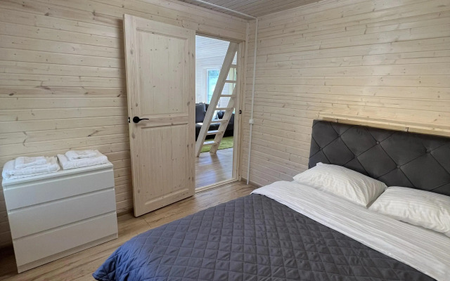Veselye Gusi Glamping