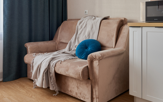 Kvartira v stile minimalizm s vidom na Komarovo  Flat