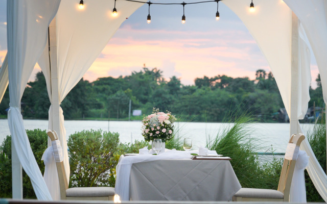 Kalanan Riverside Resort