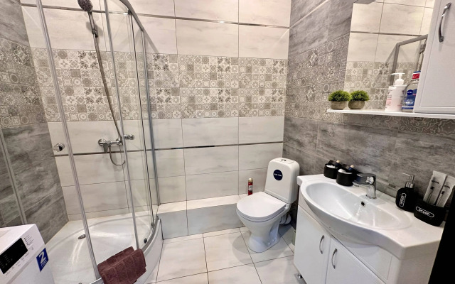 Квартира Комфорт на набережной с шикарным видом возле моста