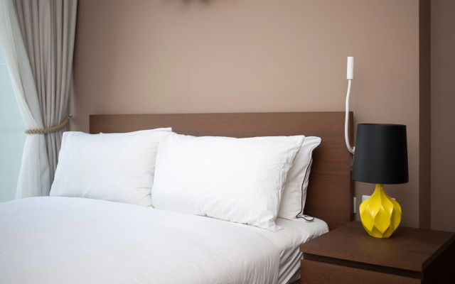 Апартаменты Три спальни с видом на море и озеро