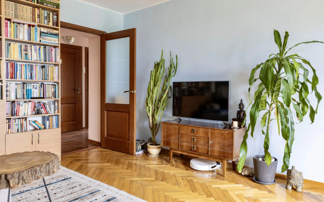 Квартира Цветная с видом на скверы