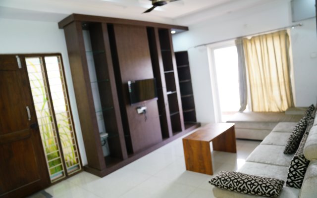 Апартаменты Hitech Shilparamam