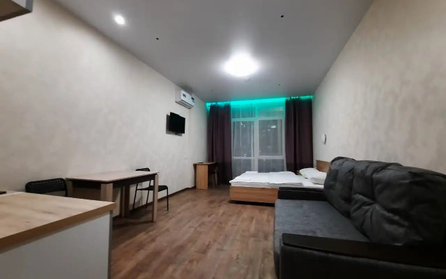 Studiya S Balkonom Na 17 Etazhe Apartments