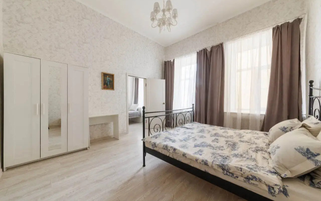 Квартира на улице Малой Морской 6