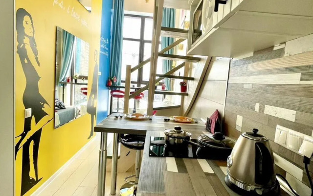 Квартира Двухуровневая студия рядом с метро Селигерская