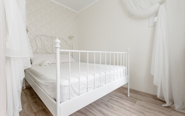 V Tihom Tsentre Flat