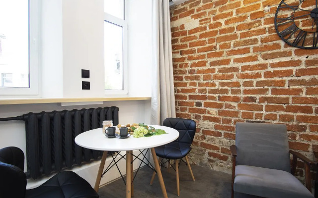 Surkova 20/6 GoldenRing Apartment 4