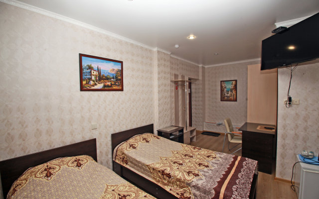 Uyut  Hotel