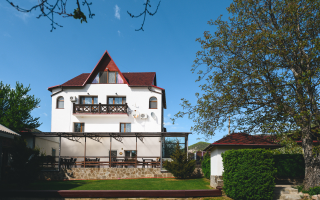 UZUNDZhA Guest House