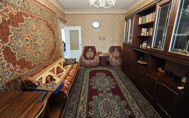 Uyutnaya s retro obstanovkoy Flat