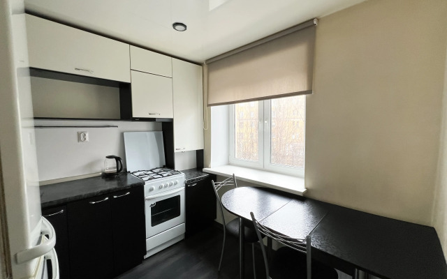 Квартира 2-комнатная на Коминтерна 17