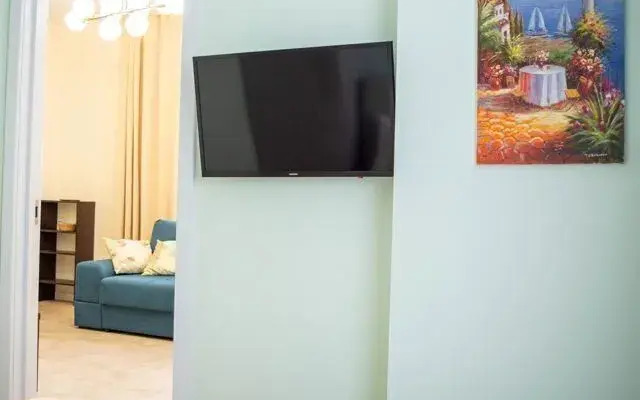 Na Tavricheskoy 7k3 Apartments