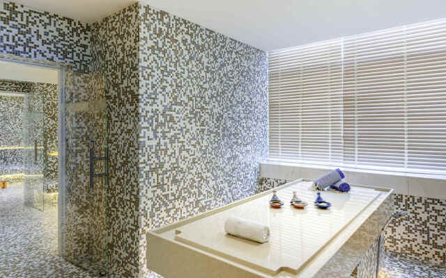 Pullman Doha West Bay