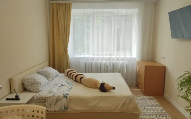 Studiya Yevro Flat