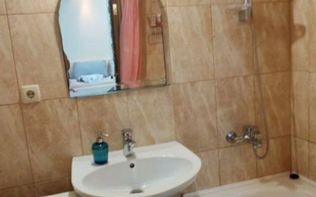 Na Krepostnom Pereulke Flat