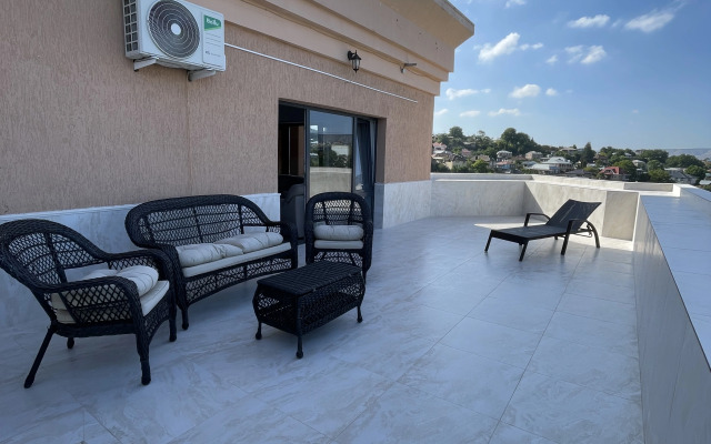 Квартира с большой террасой