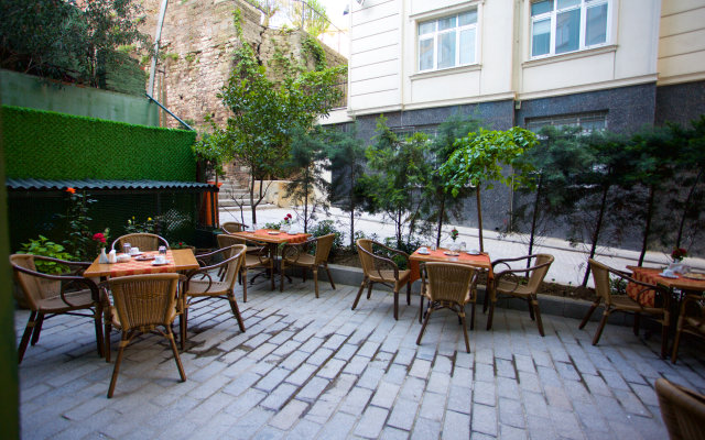 Bulvar Palas Old City Hotel